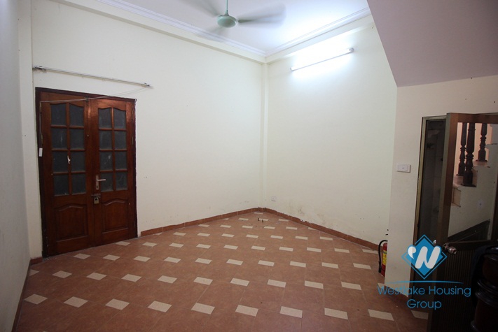 Unfurnished house for lease in Doi Can, Ba Dinh, Ha noi
